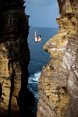 cliff diver Steven LoBue
